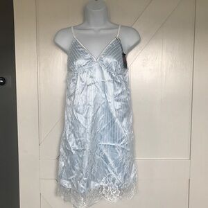 𝅺LIGHT blue lace night gown
